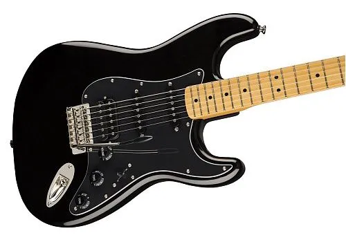 Fender Squier Classic Vibe 70s Stratocaster HSS MN Black Электрогитара.